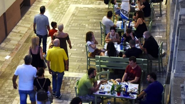 Πλεύρης: Στο τραπέζι υποχρεωτική 3η δόση εμβολίου για το πιστοποιητικό - Με self test τα παιδιά στους μεικτούς χώρους