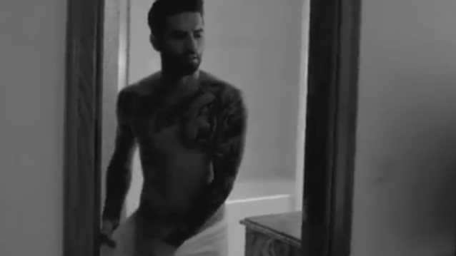 Θοδωρής Μαραντίνης: Δείτε τον ολόγυμνο!