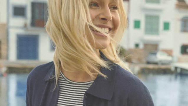 Ώρα να ανανεώσεις τη ντουλάπα σου! Οι προσφορές ξεκίνησαν στα Calzedonia, Intimissimi, Intimissimi Uomo, Tezenis και Falconeri