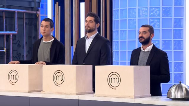 MasterChef: Η σκληρή κριτική, το πιάτο που έφτυσαν οι κριτές &amp; οι τέσσερις απρόσμενοι υποψήφιοι προς αποχώρηση