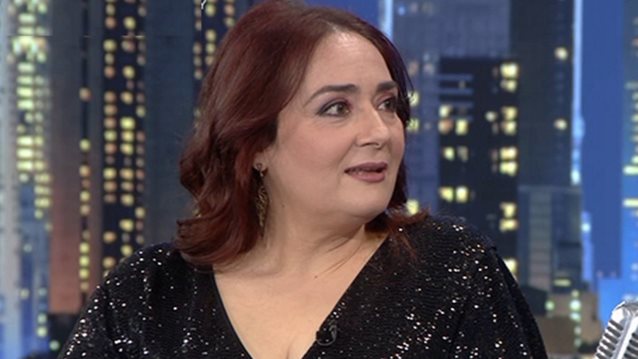 Η Ελένη Ουζουνίδου μιλά ανοιχτά για τον γάμο της &amp; την τηλεοπτική επιτυχία που άργησε να έρθει