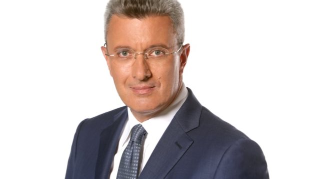 Νίκος Χατζηνικολάου: Ποιο διάσημο ζευγάρι υποδέχεται στο «Ενώπιος Ενωπίω»;