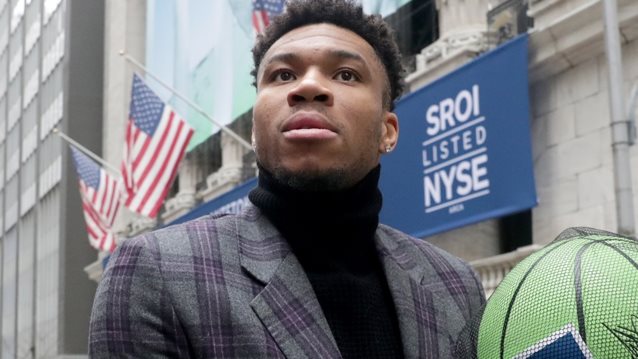 Γιάννης Αντετοκούνμπο: Greek Freak και στις επενδύσεις στη χώρα μας - Η είσοδος σε σινεμά, ένδυση και... κρασί