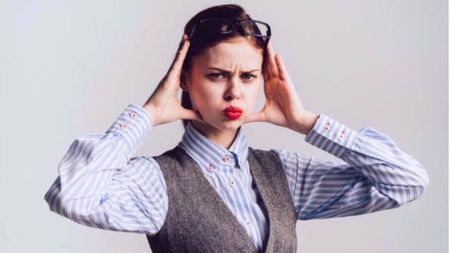 Τα προβλήματά μας είναι αληθινά ή μήπως ψευδαισθήσεις του μυαλού μας;: Η Σάντυ Κουτσοσταμάτη αναλύει ποια είναι η αλήθεια και ποια τα ψέματα που μας απασχολούν