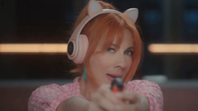 Στη δημοσιότητα το trailer του &quot;IQ160&quot; με τη Σμαράγδα Καρύδη &amp; τον Νίκο Κουρή!