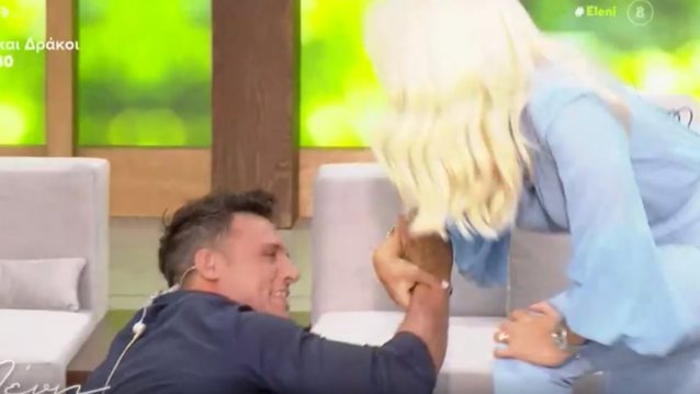 Η Ελένη Μενεγάκη επέστρεψε και στα σπρωξίματα – Στο πάτωμα βρέθηκε ο Σάββας Πούμπουρας