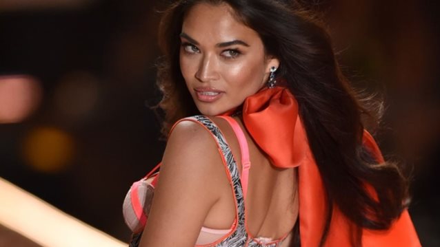 Victoria’s Secret: Γιατί η make up artist τους απέφυγε τελείως το highlighter;
