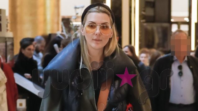 Θέλξη: Χριστουγεννιάτικες αγορές με τις κόρες της! Δείτε τα σπάνια στιγμιότυπα