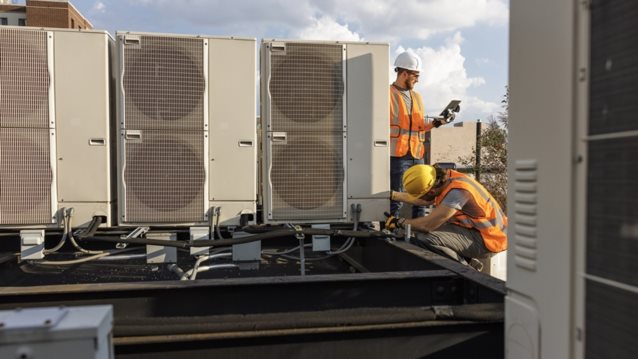 Σύσκεψη στο ΥΠΕΝ για την επάρκεια ρεύματος ενόψει καύσωνα - Σύσταση για τις ηλεκτρικές συσκευές τις ώρες αιχμής