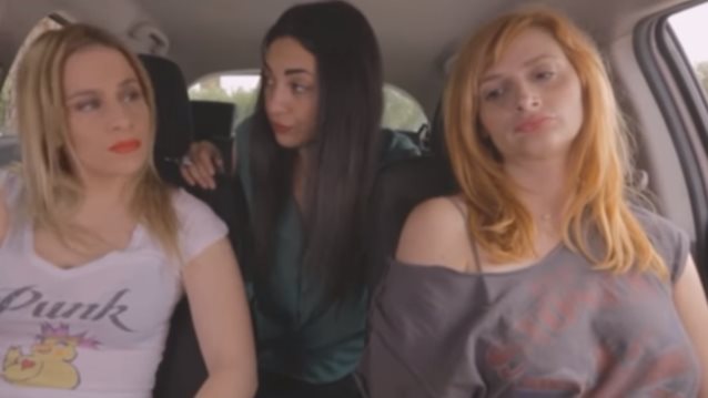 Video Of The Day: Νάντια Μπουλέ, Ευγενία Σαμαρά &amp; Μαρία Κωνσταντάκη στο πιο αστείο viral video