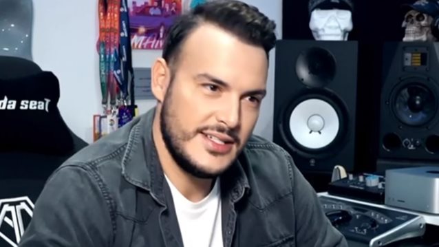 Ο Σάκης Αρσενίου θα γίνει μπαμπάς | Η αποκάλυψη του on camera