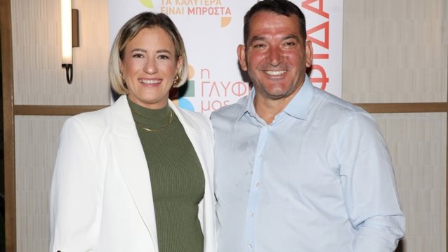 Αφροδίτη Σκαφίδα &amp; Πύρρος Δήμας στο Παρίσι για τους Ολυμπιακούς αγώνες με την κόρη τους