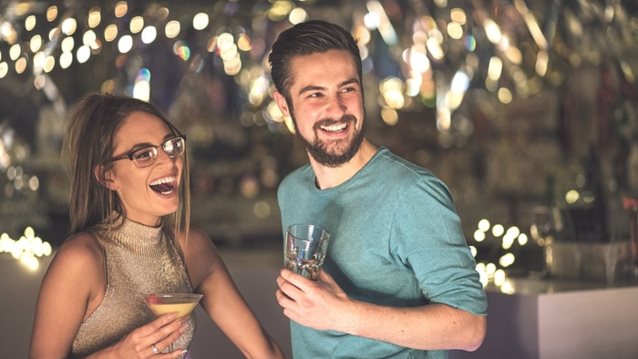 Να ρέει το αλκόολ: Επίσημο: Τα ζευγάρια που πίνουν μαζί, μένουν περισσότερο καιρό μαζί
