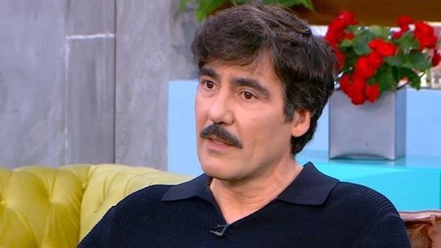 Ο Αντώνης Καρυστινός σε μία σπάνια δήλωση για την προσωπική του ζωή: &quot;Δεν μένουμε μαζί με την οικογένειά μου&quot;