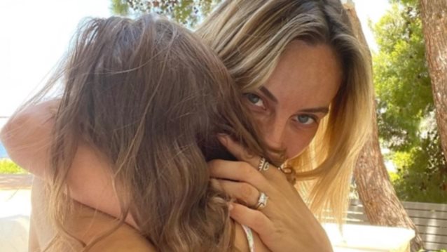 Ελεονώρα Μελέτη: &quot;Έχουμε επιλέξει να σεβαστούμε το δικαίωμα της κόρης μας στην ιδιωτικότητα&quot;