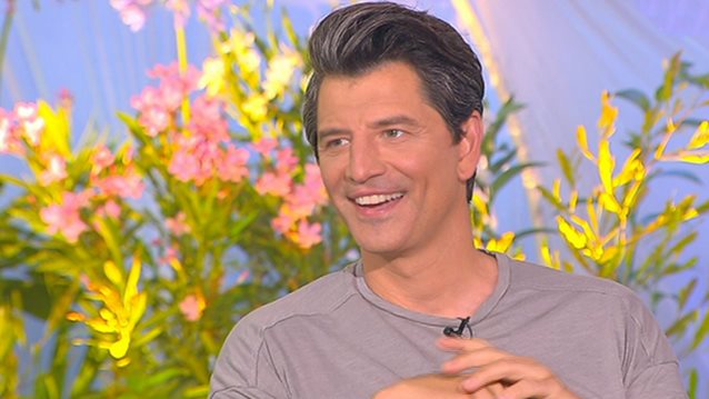 Ο Σάκης Ρουβάς εξήγησε στον Νίκο Μουτσινά γιατί σταματά τα live του: &quot;Μου φαίνεται απίθανο να συμβεί&quot;