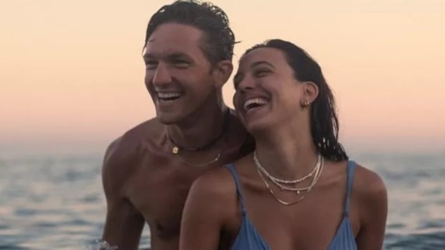 Μιχαήλ Ταμπακάκης – Σάντυ Χατζηιωάννου | Οι φωτογραφίες από τις κοινές διακοπές του ζευγαριού στην Τήνο