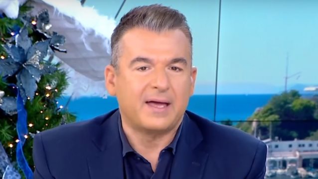 Ο Γιώργος Λιάγκας απαντά στον Αχιλλέα Μπέο: &quot;Άλλες εκπομπές έβγαλαν την κόρη σου να σε βρίζει, τα παντελόνια μου εγώ τα τιμώ&quot;