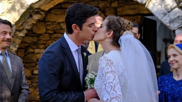 Άγριες Μέλισσες Spoiler | Πόσο θα κρατήσει η ευτυχία του Λάμπρου και της Ελένης;