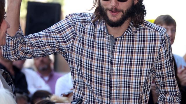 Άστον Κούτσερ: Οι φωτογραφίες από τo ροζ σκάνδαλο!