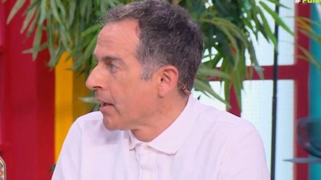 Άρης Καβατζίκης: "Ας δοκιμαστούν όλοι, παρόλο που παίρνουν τις δουλειές των δημοσιογράφων αυτοί οι άνθρωποι"