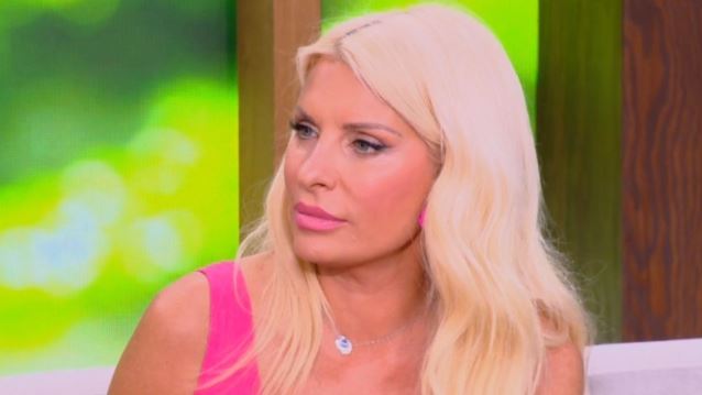 Ελένη Μενεγάκη: &quot;Είναι κρίμα - Το λέω ως μάνα και δεν μου αρέσει να κλείνω τα μάτια&quot;