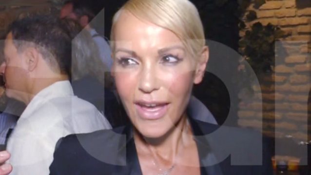 Νατάσα Καλογρίδη: Η αντίδραση όταν ρωτήθηκε για τα σχέδια γάμου με τον Λυκουρέζο