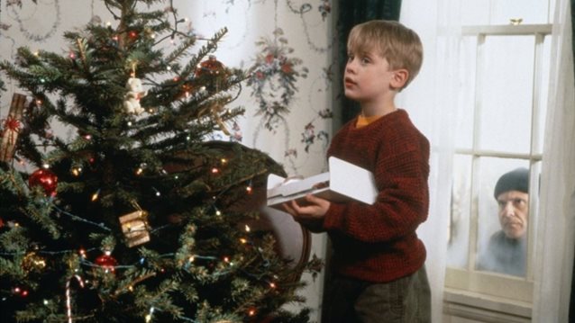 Οι αγαπημένες μας χριστουγεννιάτικες ταινίες
: Εσύ ποιες θα δεις φέτος;