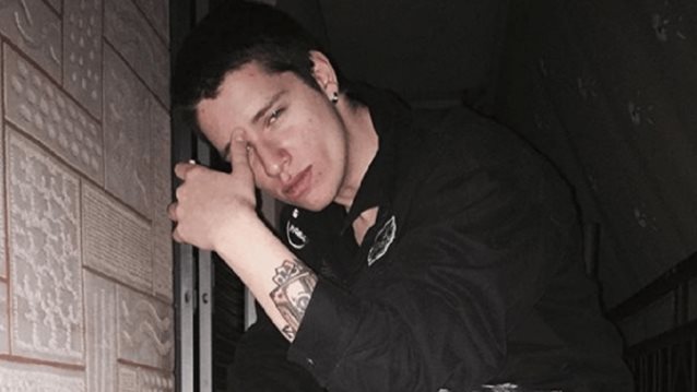 Christopher Vee 
: O κούκλος γιος του Χρήστου Δάντη &amp; της Κατερίνας Τοπάζη είναι ερωτευμένος! Δείτε το κορίτσι του νεαρού σταρ του «Τατουάζ»