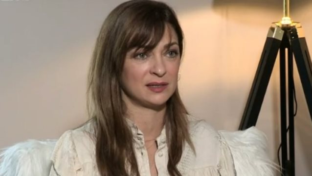 Η Έμιλυ Κολιανδρή αποκαλύπτει την τεράστια ανατροπή στη δεύτερη σεζόν του &quot;Κάνε ότι κοιμάσαι&quot;