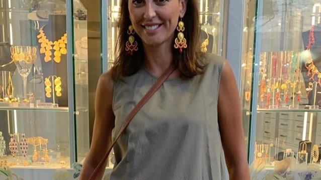 Εβελίνα Παπαντωνίου: Η πρώην Σταρ Ελλάς υπέκυψε στη γοητεία του καρέ και το αποτέλεσμα τη δικαίωσε!
