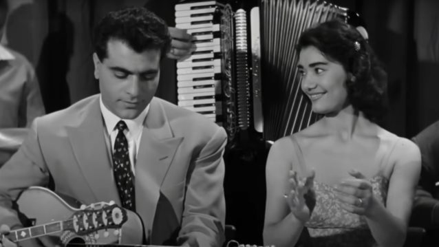 &quot;Η Μαρινέλλα ήταν και δεν ήταν ερωτευμένη με τον Καζαντζίδη - Όταν χώρισαν έμεινε στον άσο&quot;