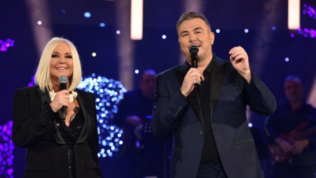 MEGA Πρωτοχρονιά με τον Αντώνη Ρέμο και τη Ρούλα Κορομηλά | Οι πρώτες φωτογραφίες