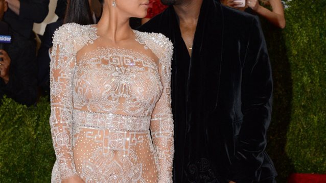 Kim Kardashian &amp; Kanye West: Εύχονται για το 2019 με την πιο προκλητική τους φωτογραφία!