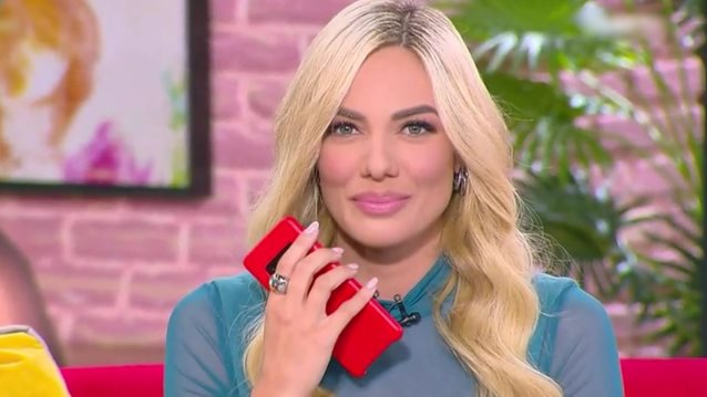 Η Ιωάννα Μαλέσκου συγκινήθηκε on air με την τηλεφωνική επικοινωνία με τον μπαμπά της