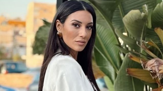 Ευγενία Σαμαρά | Το one-shoulder top της από τη Zara είναι η τέλεια επιλογή για να αναβαθμίσεις ένα casual outfit με παντελόνι