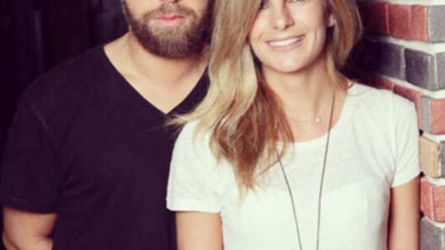 Γιάννης Βαρδής &amp; Νατάσα Σκαφιδά: Δείτε το εσωτερικό του σπιτιού τους και το προσκλητήριο του γάμου τους!