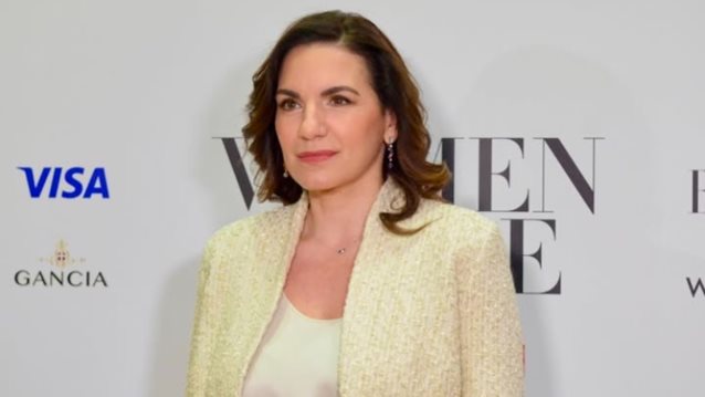 Η Όλγα Κεφαλογιάννη υιοθέτησε το classy μανικιούρ που λατρεύουν οι πιο κομψές γυναίκες διαχρονικά