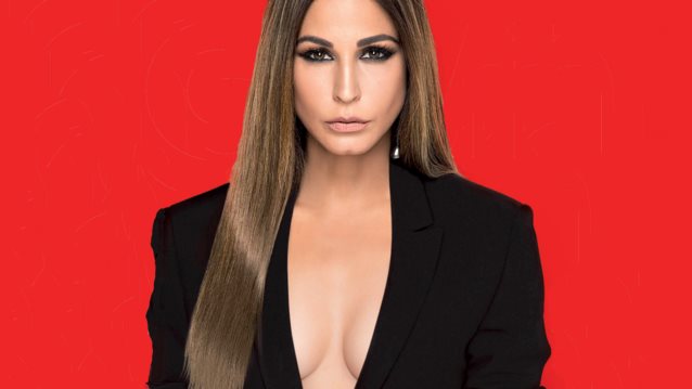 Κατερίνα Παπουτσάκη: H πιο sexy γυναίκα της γενιάς της φωτογραφίζεται ξανά με τα απολύτως απαραίτητα!