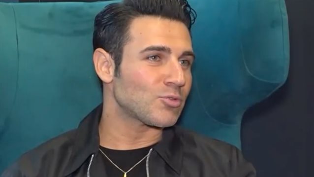 Πέτρος Ιακωβίδης: &quot;Θα είχα γράψει σε 5 λεπτά τραγούδι για τον Νότη Σφακιανάκη&quot;