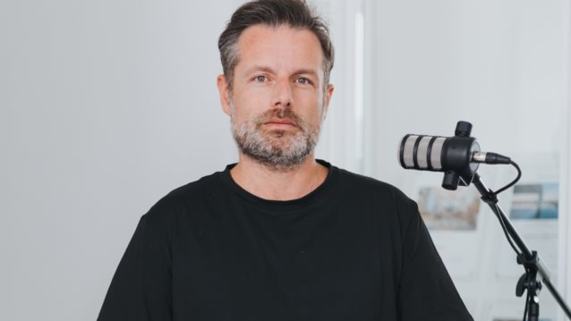 Κοσμάς Κουμιανός: &quot;Μετά από τροχαίο βρέθηκα για πέντε μήνες στο νοσοκομείο χωρίς φαγητό. Ήμουν σε κόμμα, το πρόσωπό μου διαλυμένο&quot;