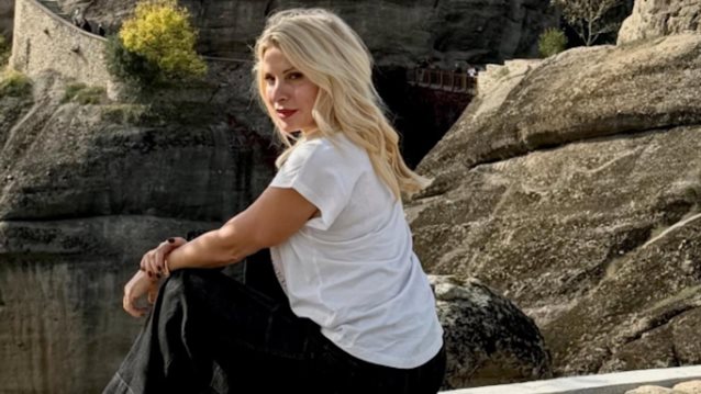 Νέες φωτογραφίες από την απόδραση της Ελένης Μενεγάκη με τον Μάκη και τη Μαρίνα Παντζοπούλου