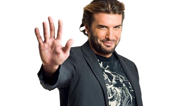 Αντώνης Βλοντάκης : Η πρώτη φωτογραφία μετά το χειρουργείο