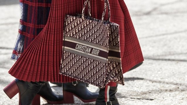 Dior: Γιατί είναι ο πιο επίκαιρος Οίκος αυτή τη στιγμή
