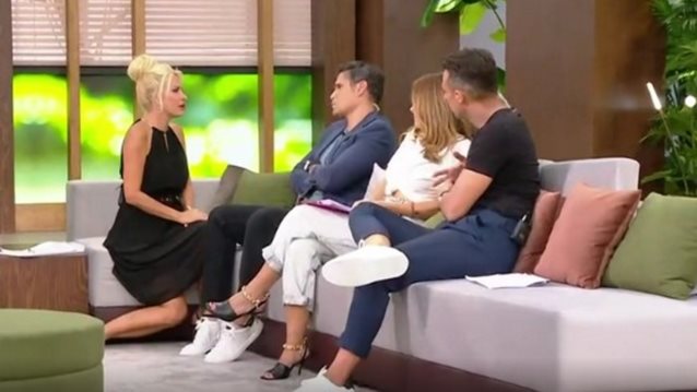 Απολαυστικός! Ο Δημήτρης Ουγγαρέζος εξηγεί στην Ελένη Μενεγάκη πώς φλερτάρει μέσω social media