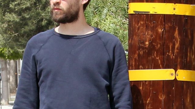 Tobey Maguire: Ο κινηματογραφικός Spiderman κάνει βουτιές στη Μύκονο: Δείτε το video!