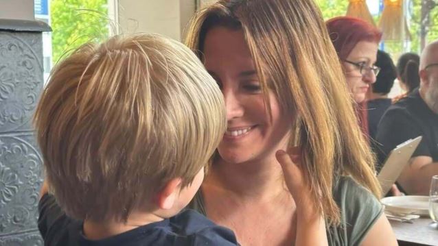 Νίκη Λυμπεράκη: Ο γιος της τής ευχήθηκε με την πιο γλυκιά έκπληξη