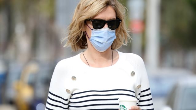 Η Σάσα Σταμάτη σε χαλαρές καθημερινές στιγμές