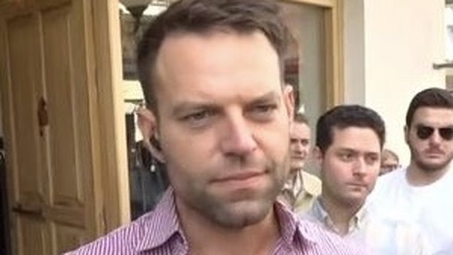 Ο Στέφανος Κασσελάκης αρνήθηκε να απαντήσει σε ερώτηση της Σίσσυς Χρηστίδου - &quot;Πέταξε&quot; το ακουστικό και αποχώρησε