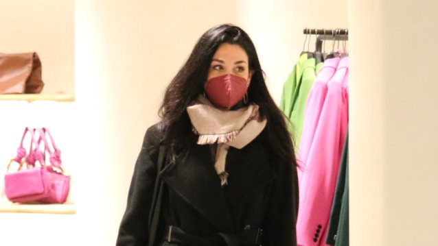 Η Ιωάννα Τριανταφυλλίδου σε καθημερινά στιγμιότυπα σε μια σπάνια δημόσια εμφάνιση